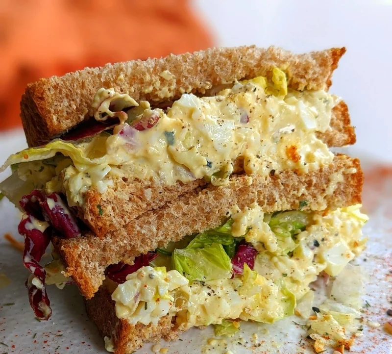 zelf eiersalade op brood maken